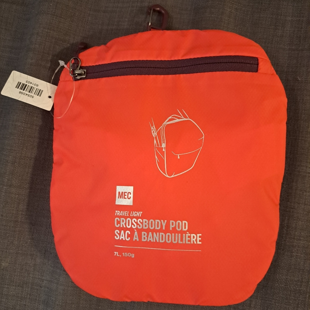 MEC crossbody pod NWT